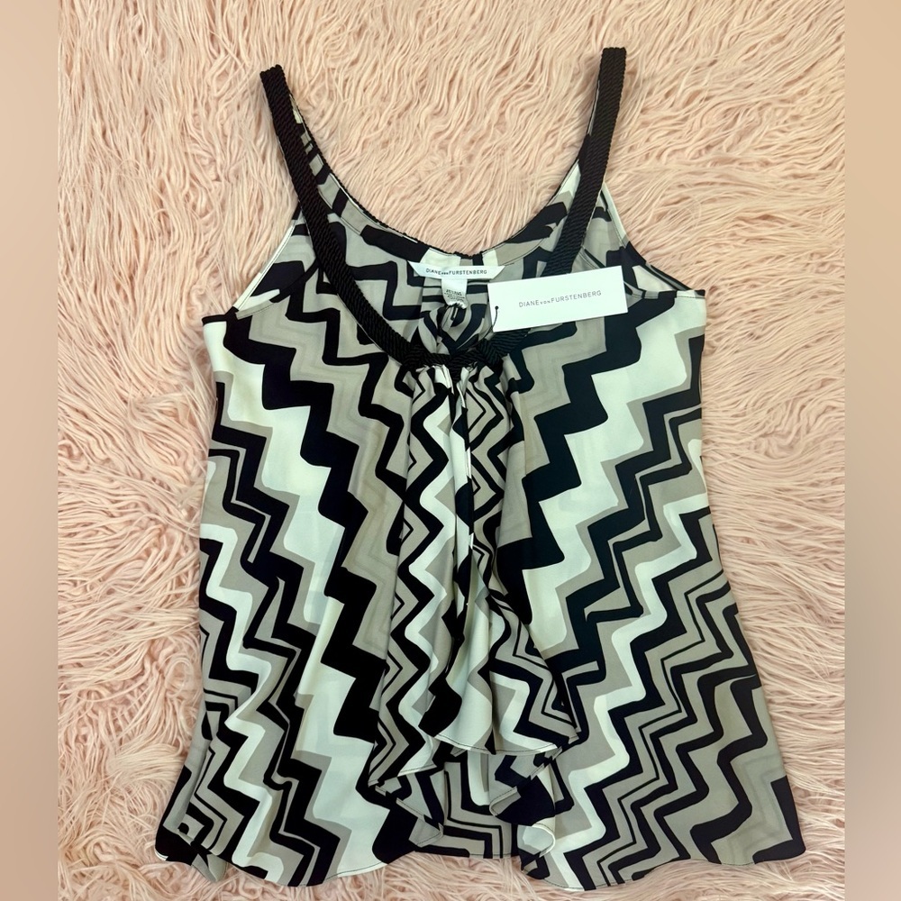 Diane von Furstenberg Black Neutral Chevron Top